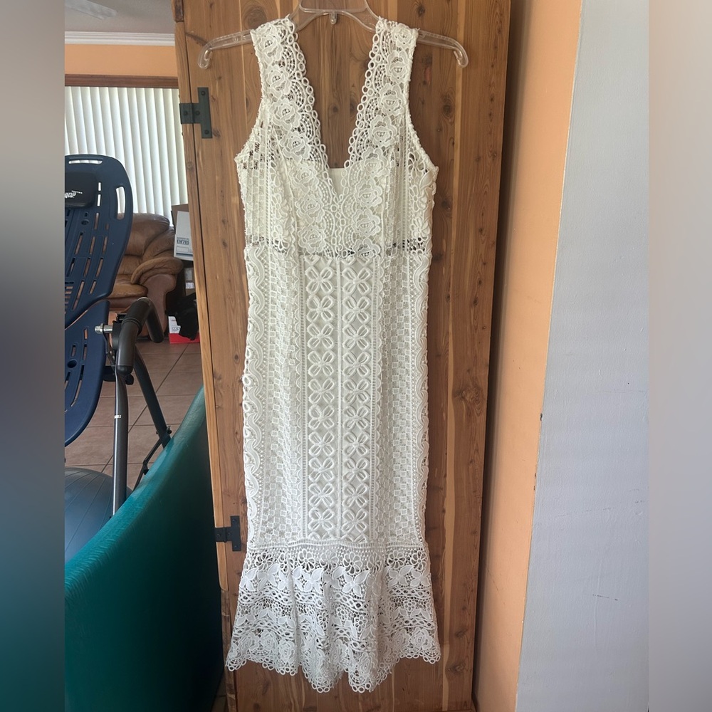 NWOT Bardot Odyssey Crochet Lace Midi Dress